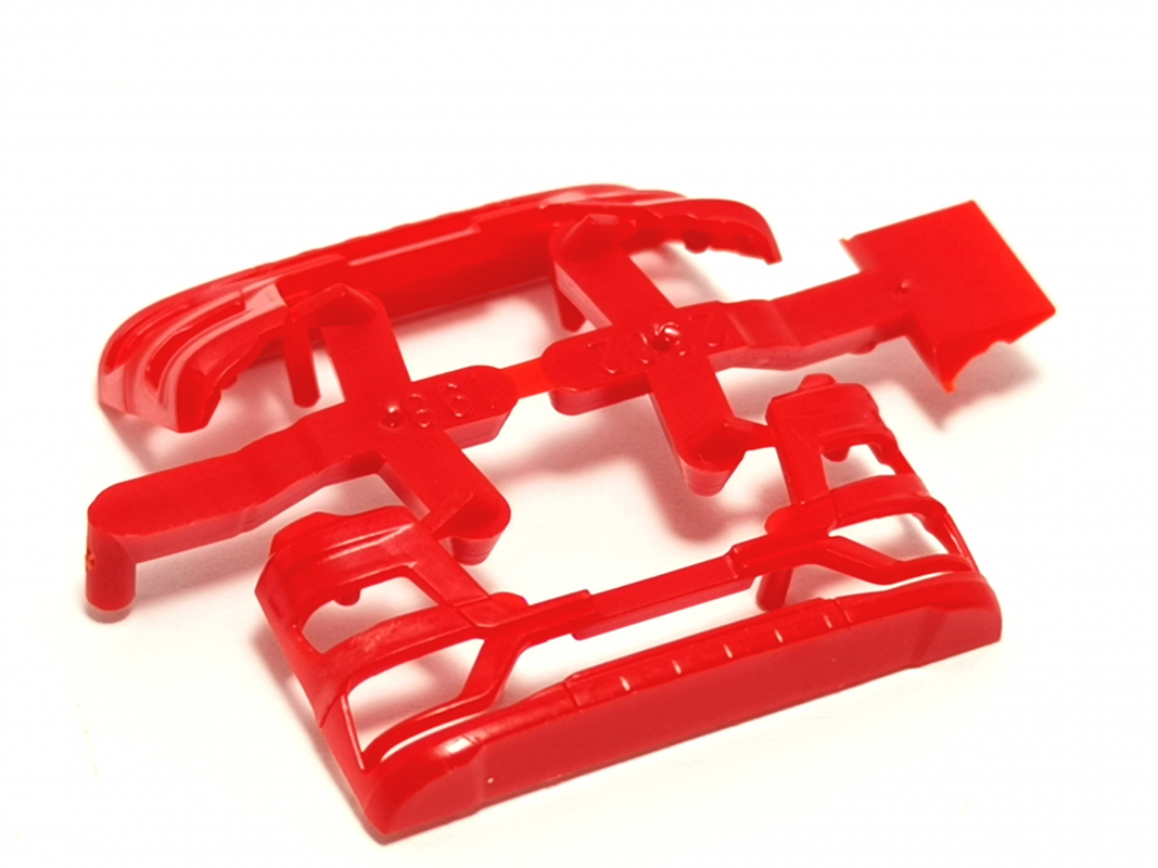 2x Stoßstange MAN TGS NN, rot Herpa C531