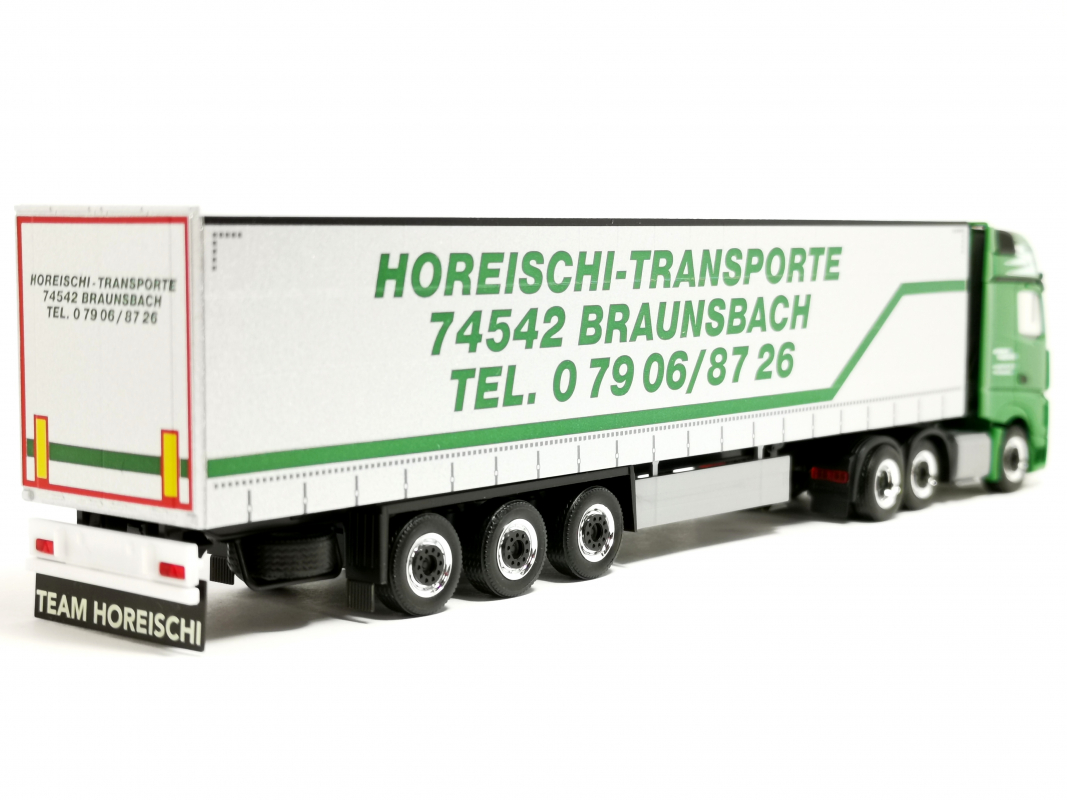 320856 Mb Actros L Gigaspace Gardinenplanen-Sattelzug "Horeischi Transporte" Herpa