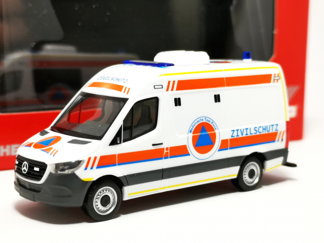 099172 Mercedes-Benz Sprinter 18 Halbbus Hochdach "MTF Zivilschutz" Herpa