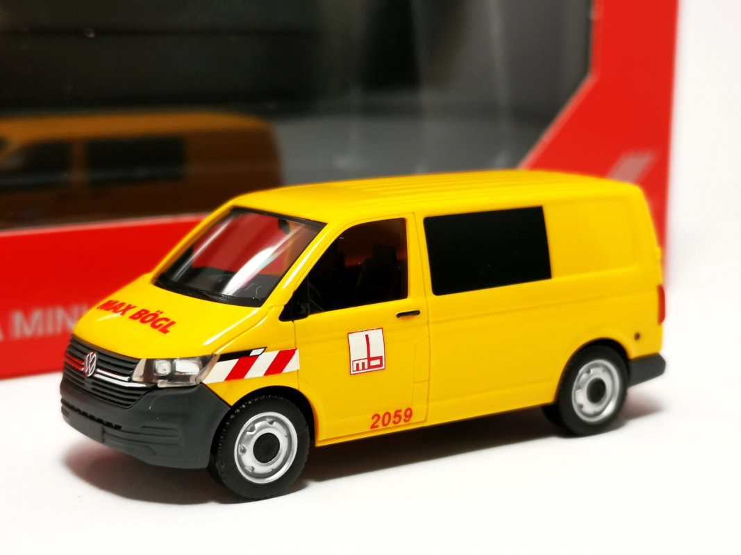 099189 Volkswagen (VW) T6.1 Halbbus "Max Bögl" Herpa
