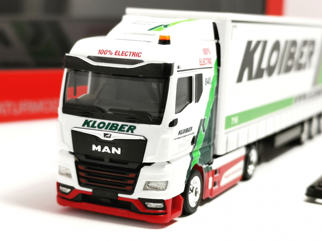 Preview: 321365 MAN eTGX GM Jumboplanen-Sattelzug "Kloiber" Herpa