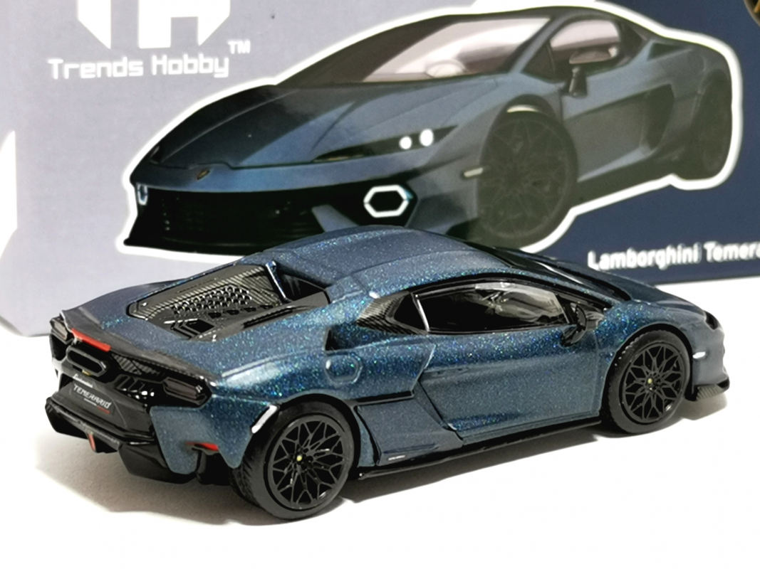 Preview: 902464 Lamborghini Temerario- mattblau, Motorabdeckung abnehmbar Trends Hobby Maßstab 1:64