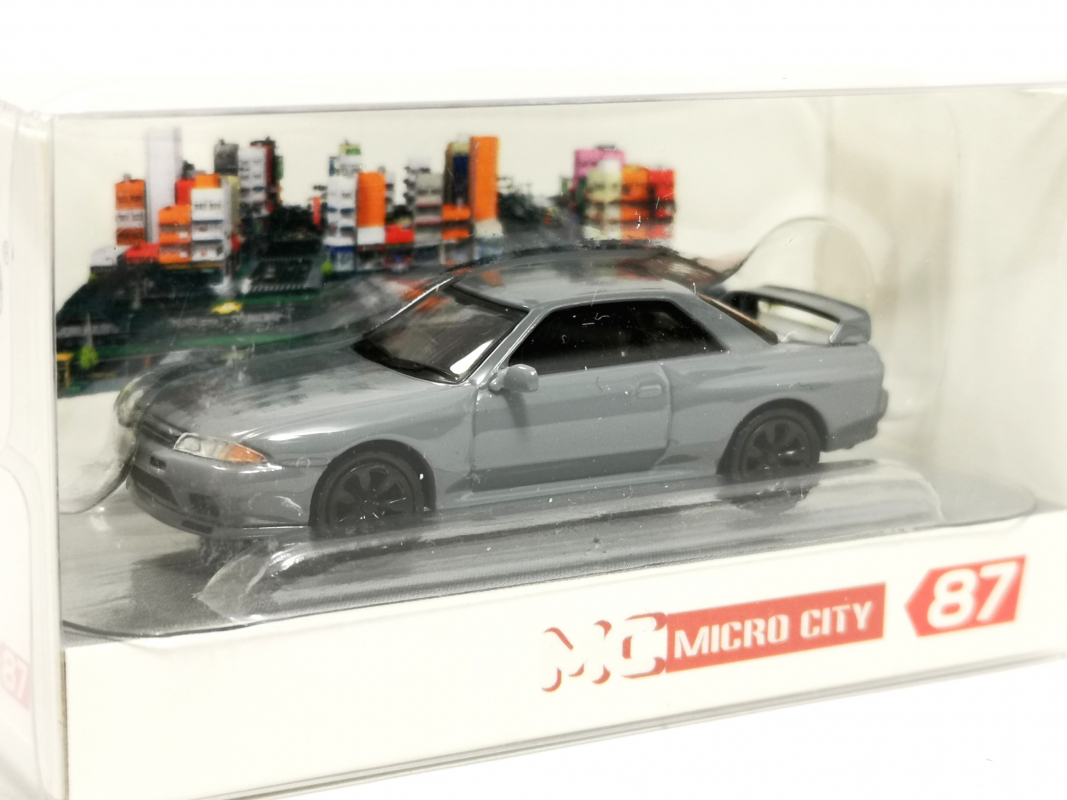 111001 MicroCity: Nissan Skyline GTR32, grau