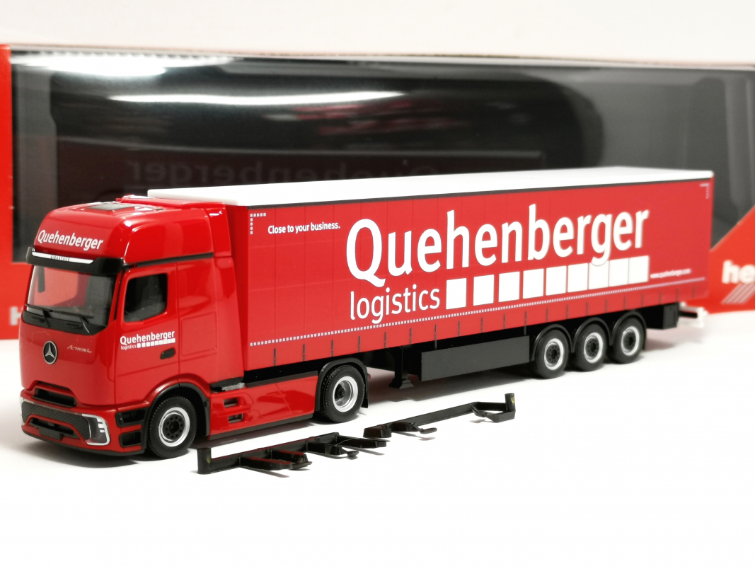 321334 Mercedes-Benz Actros L ProCabin Gigaspace Gardinenplanen-Sattelzug "Quehenberger" Herpa