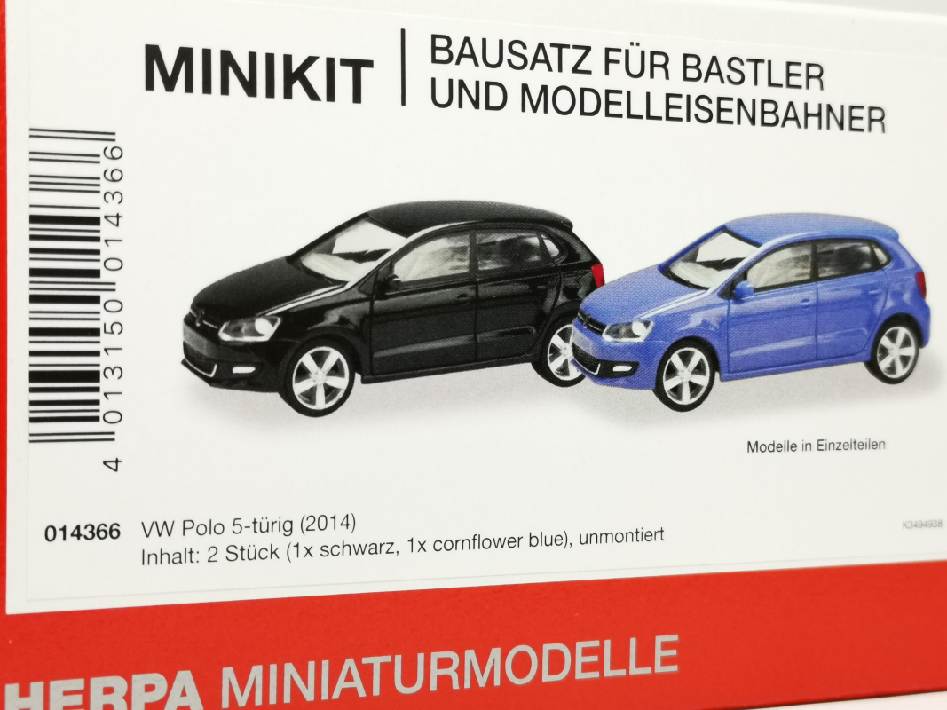 014366 Volkswagen (VW) Polo 5-türig (2014), cornflower blue und schwarz Herpa