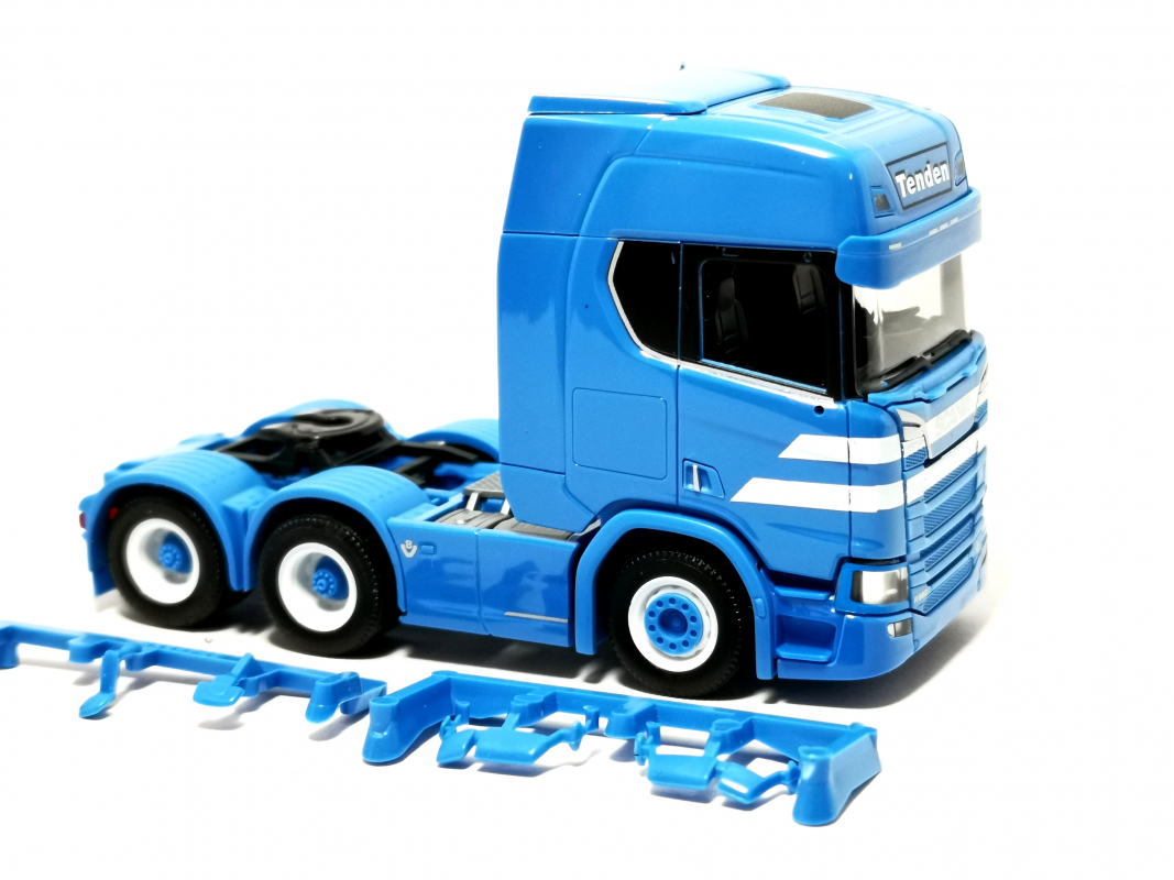 Scania CR 20 HD 6x4 Zugmaschine "Tenden" (N) Herpa