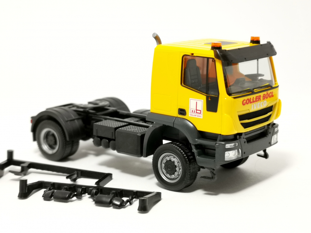 Iveco Trakker Zugmaschine "Goller Bögl" (IT) Herpa