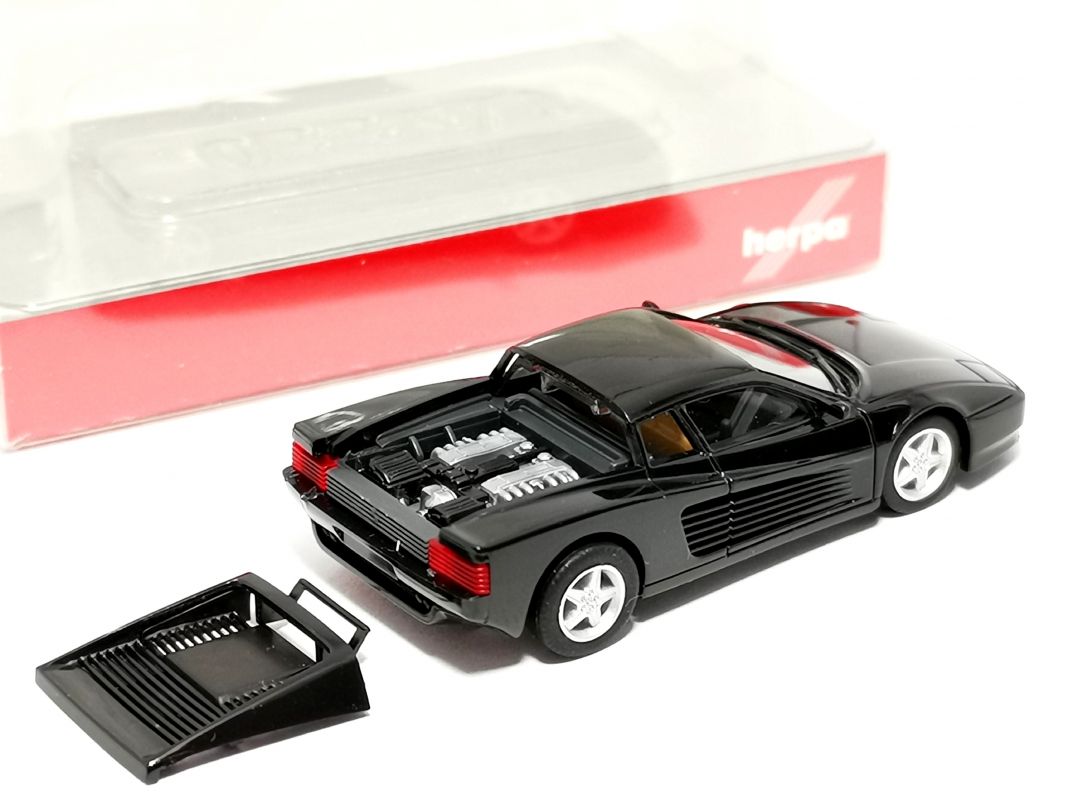 Preview: 025454-002 Ferrari 512 TR, nero Herpa