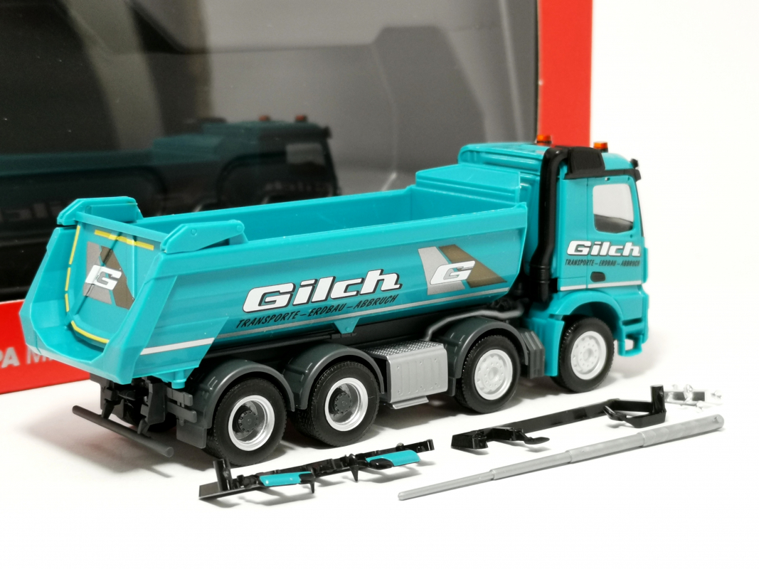 Preview: 321174 Mercedes-Benz Arocs Rundmulden-LKW "Gilch Erdbau und Transport" Herpa