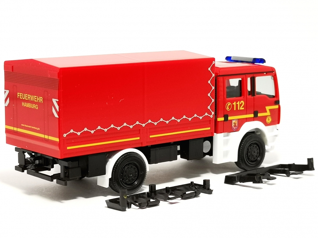 098984 MAN TGA M Mehrzweckgerätewagen (MzKW) "Feuerwehr Hamburg" Herpa