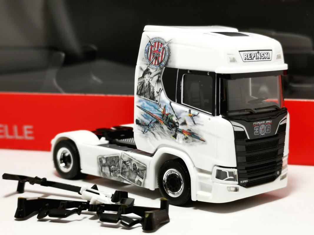 Scania CR 20 HD Zugmaschine "Repinski" (PL) Herpa
