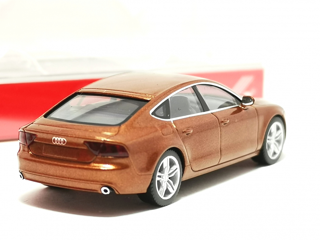 Preview: 034470-002 Audi A7, ipanemabraun Herpa