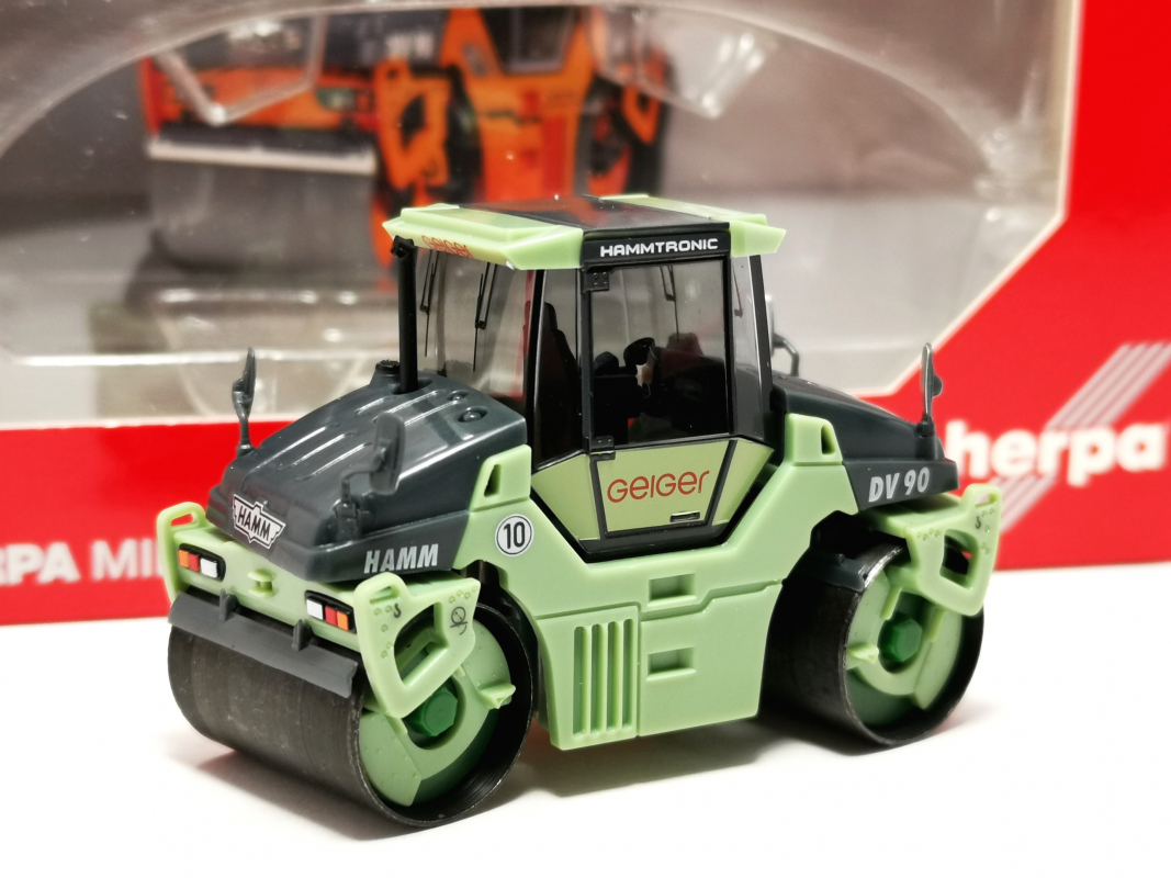 Preview: 956949 Hamm Tandemwalze "Geiger" Herpa