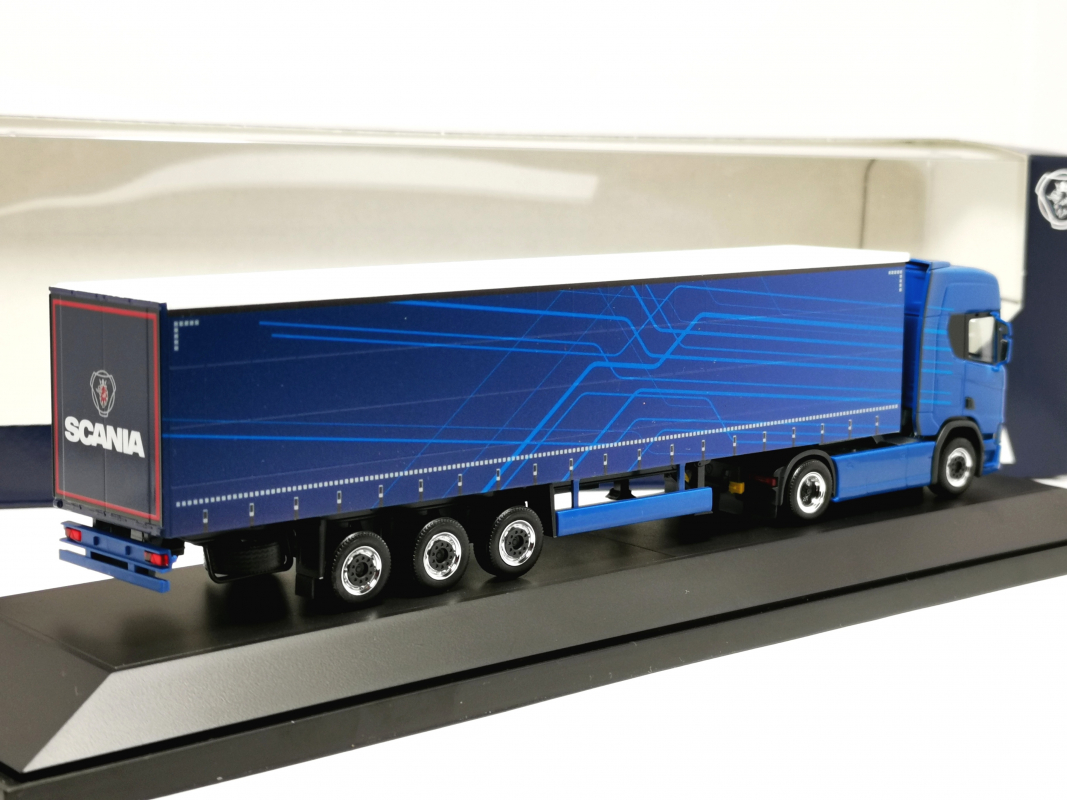Preview: 963039 Scania CR20 HD Gardinenplanen-Sattelzug 2/3a "SCANIA - IAA 2026" Herpa