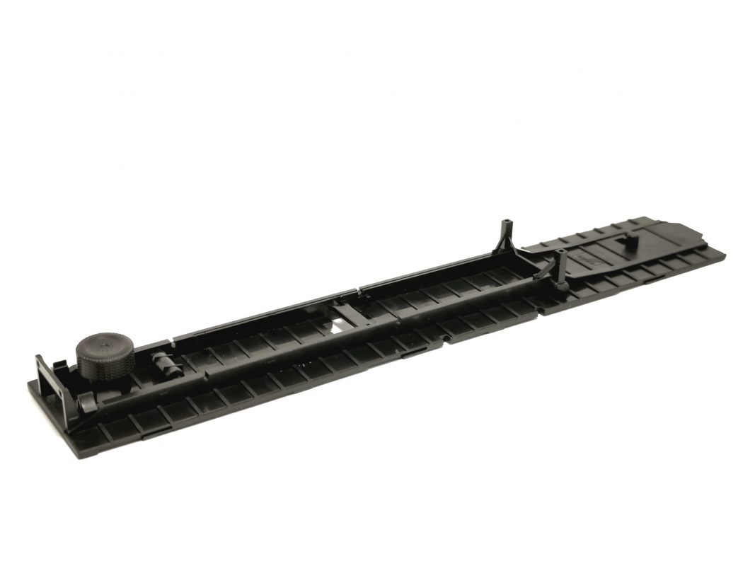 Auflieger Unterbau, schwarz mit Ersatzrad L2/ Herpa