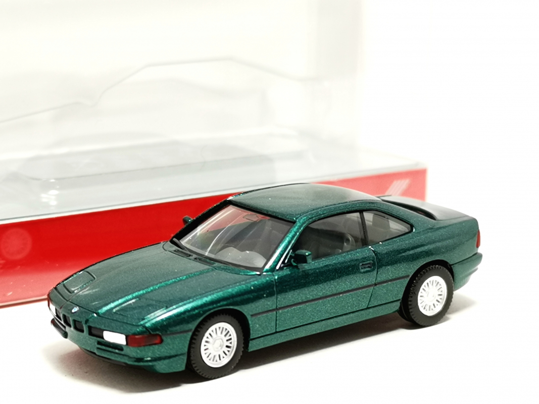 034142-002 BMW 850i (E31) Coupé, lagunengrünmetallic Herpa