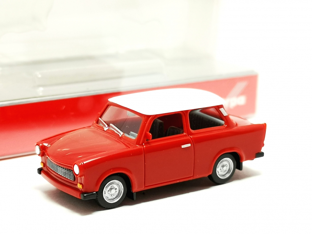 020763-008 Trabant 601 Limousine, rot (Dach weiß) Herpa
