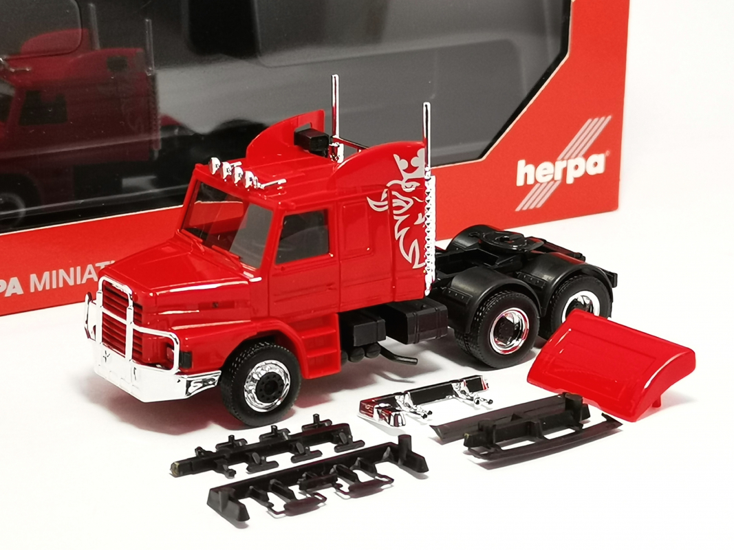 319416-002 Scania Hauber 142 Zugmaschine 3achs (6x4), rot*** Herpa