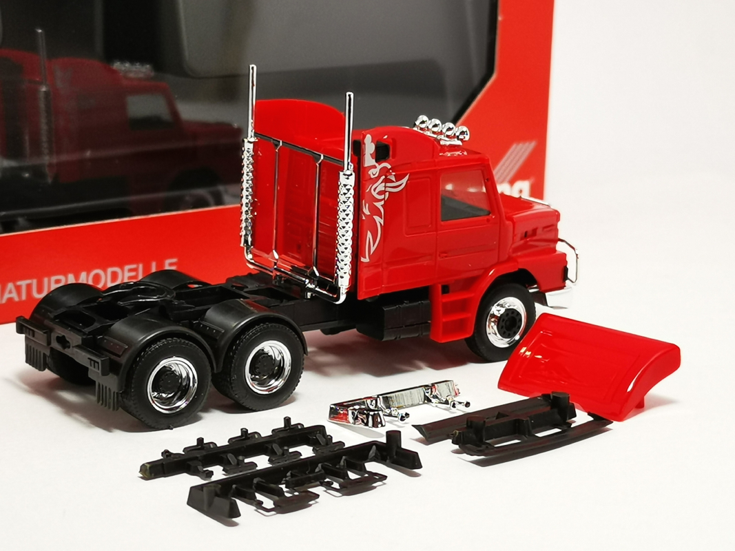 Preview: 319416-002 Scania Hauber 142 Zugmaschine 3achs (6x4), rot*** Herpa