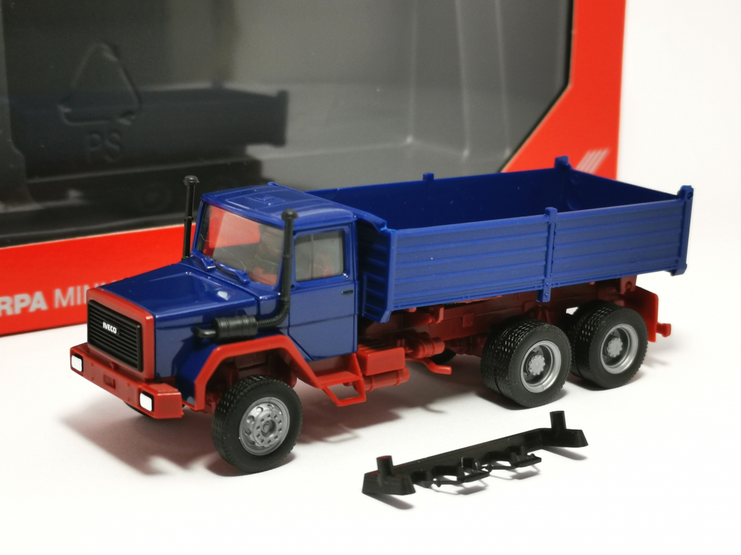 320276-002 Herpa Basic: Iveco Hauber Kipp-LKW 3achs Herpa