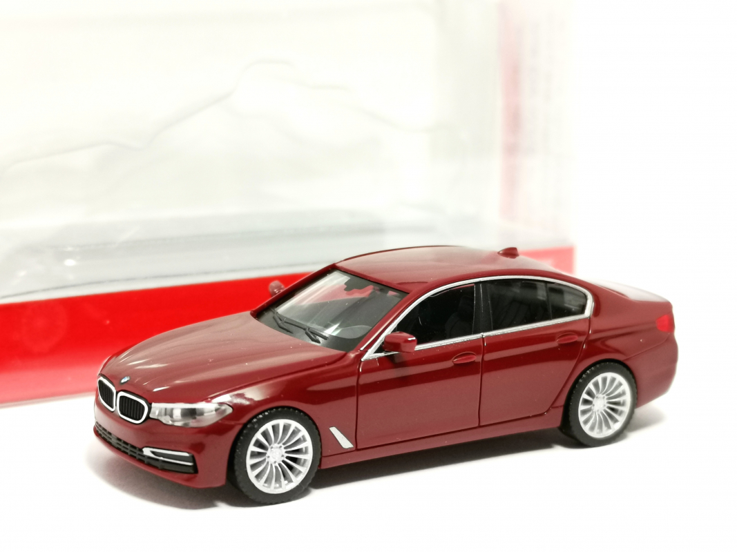 420372-004 BMW 5er (G30) Limousine, imolarot Herpa