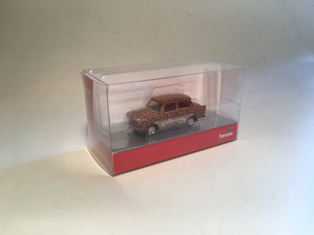 027663  Trabant 601 "Edition Trabi-world.com" Modell 3 (Giraffe) Herpa