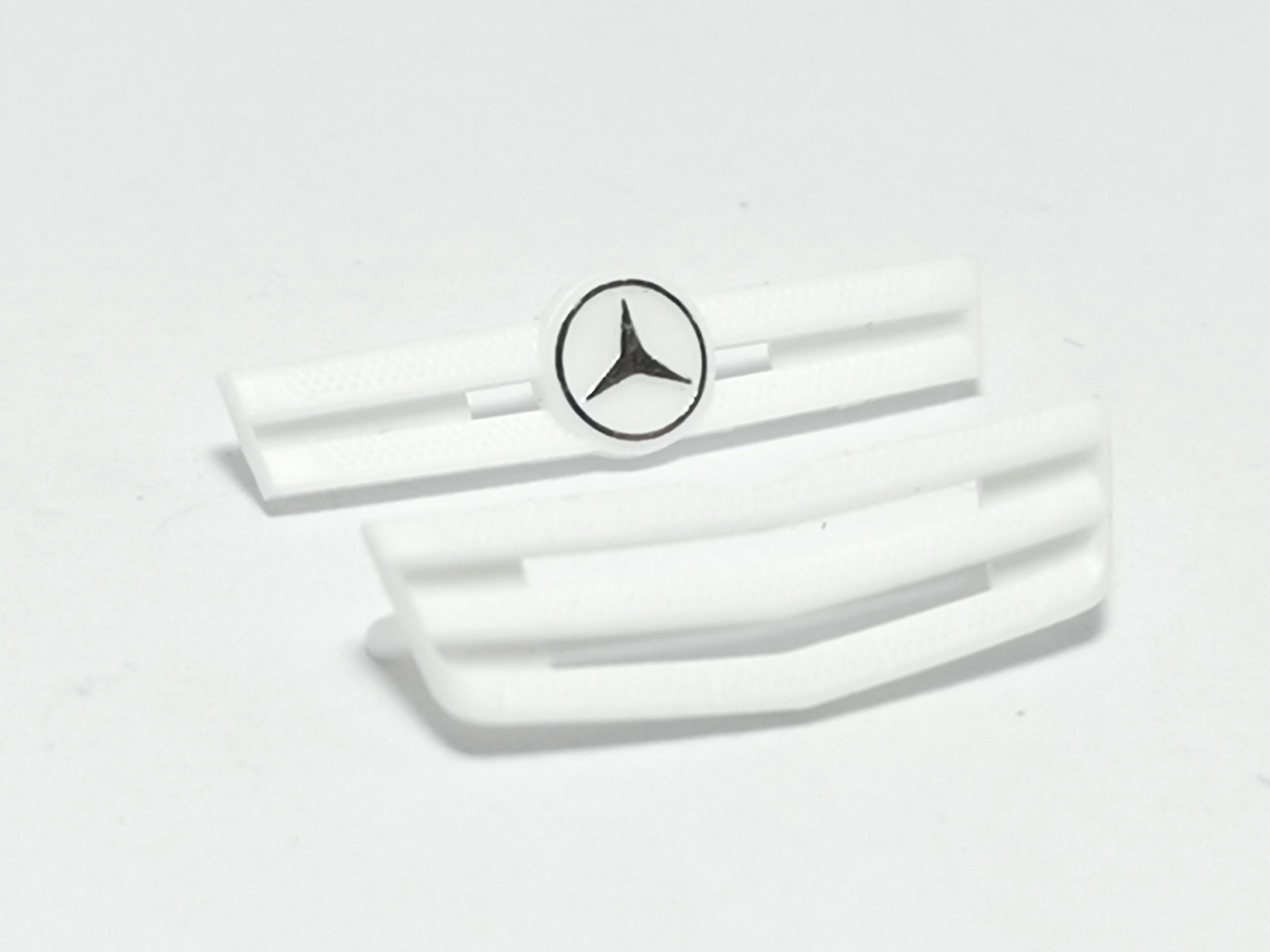 streckermax - Frontgrill für Mercedes-Benz `18, weiß Herpa