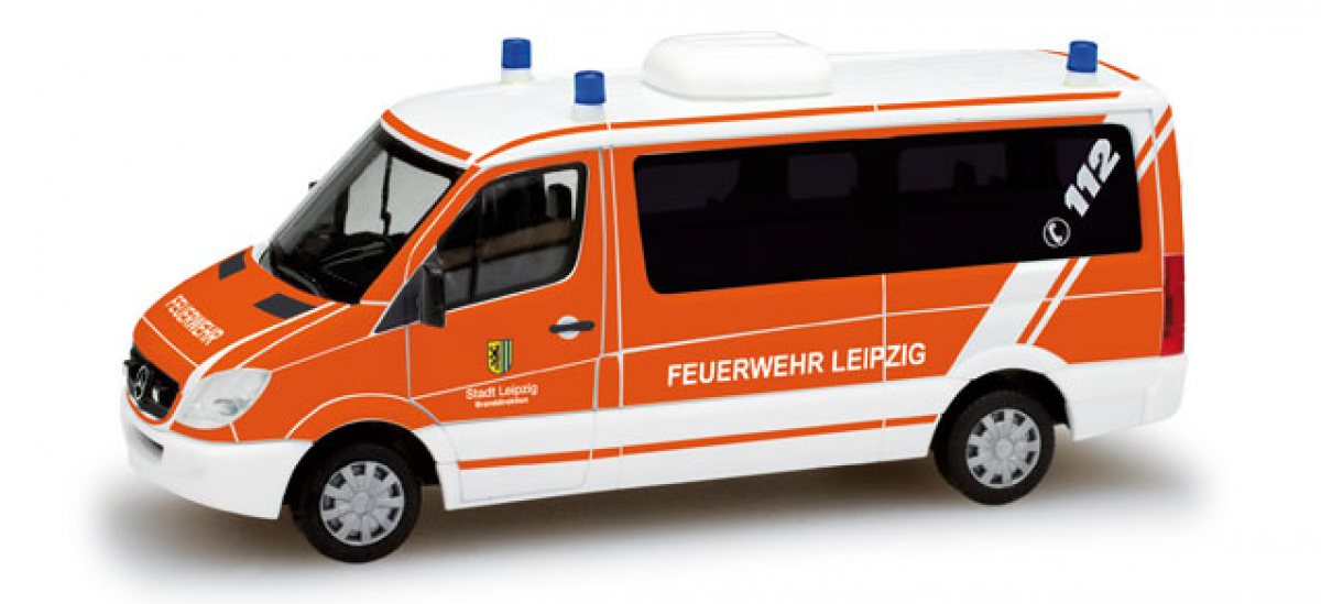 049467 Mercedes-Benz Sprinter Bus "Feuerwehr Leipzig" Herpa