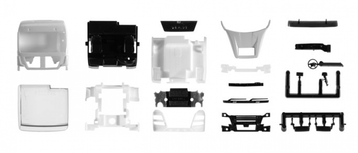 084734 Fahrerhaus MAN TGX XLX Euro 6c mit Windleitblech Inhalt: 2 Stück Herpa Restb.2