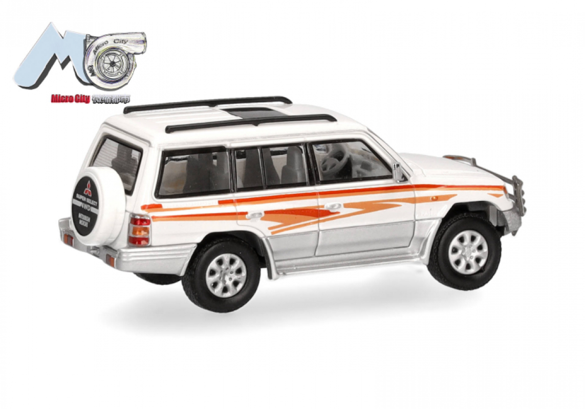 110424 MicroCity: Mitsubishi Pajero, weiß B4