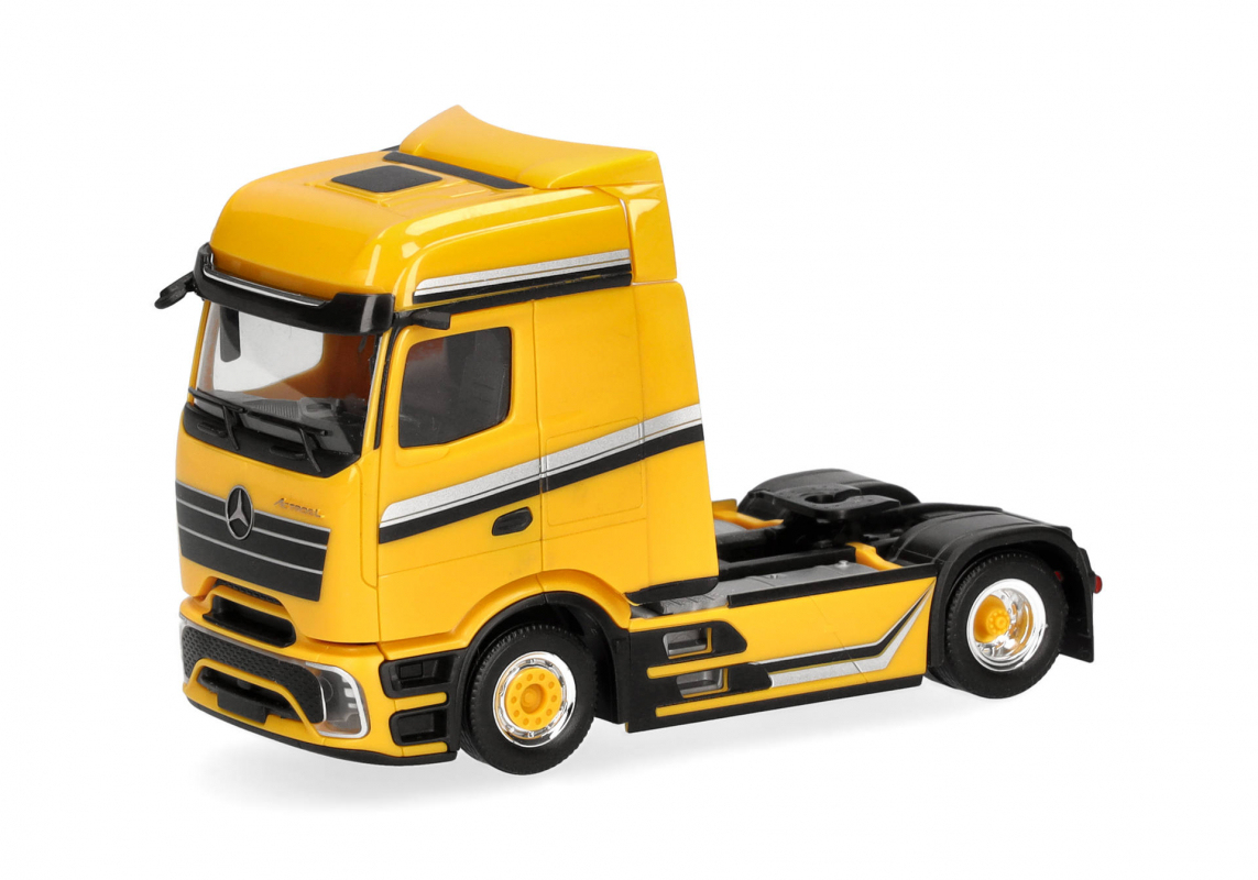 922562 Mercedes-Benz Actros L ProCabin Bigspace Zugmaschine 2achs, gelb Herpa