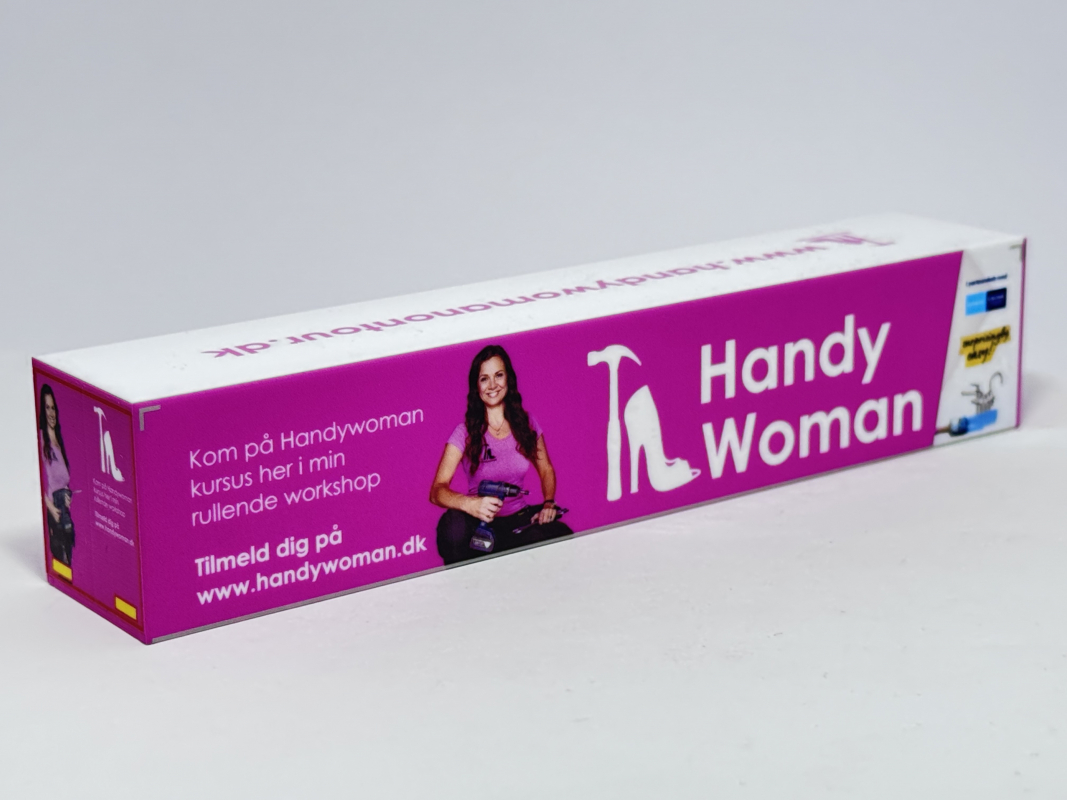 Koffer Aufbau für Auflieger "Handy Woman" Herpa
