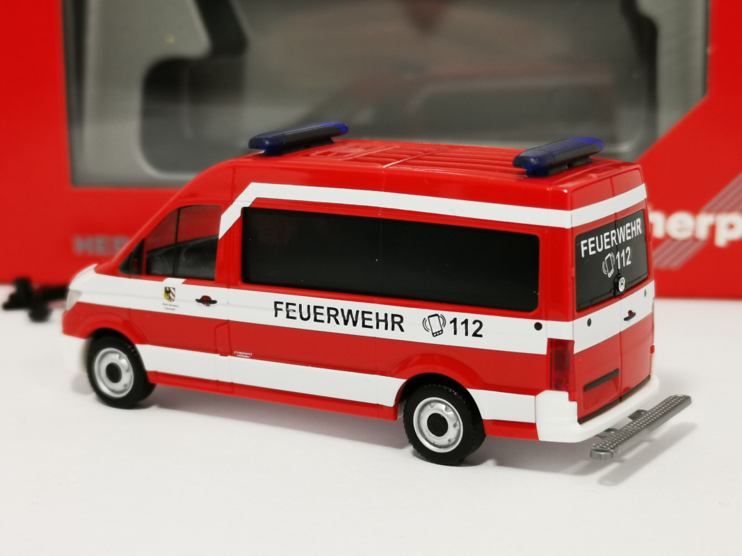 095013 VW Crafter Bus "Feuerwehr Nürnberg-Neunhofen" Herpa