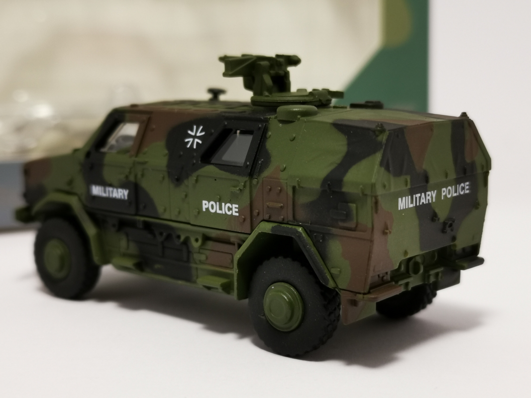 746700 ATF Dingo 2 „Bundeswehr Feldjäger“ (Flecktarn) Herpa