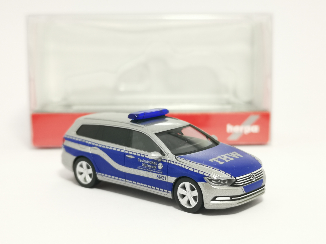095402 VW Passat Variant "THW OV Rudolstadt/Saalfeld" Herpa
