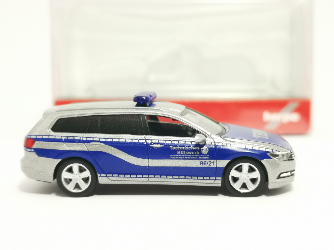 095402 VW Passat Variant "THW OV Rudolstadt/Saalfeld" Herpa