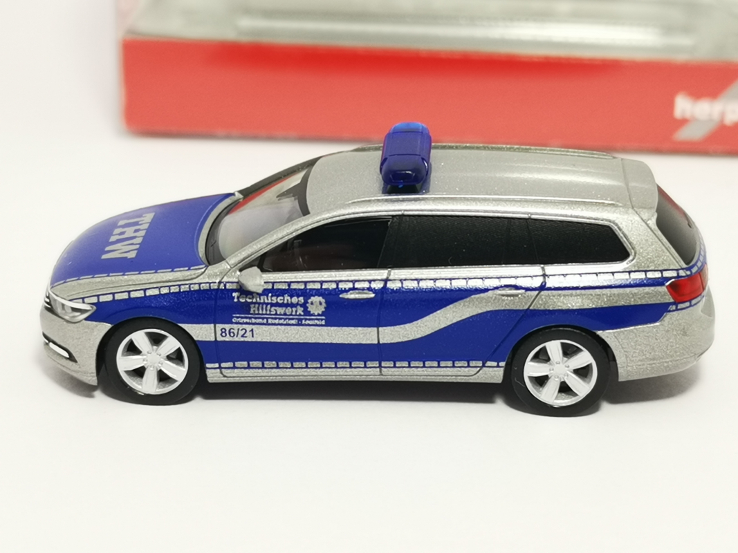 095402 VW Passat Variant "THW OV Rudolstadt/Saalfeld" Herpa