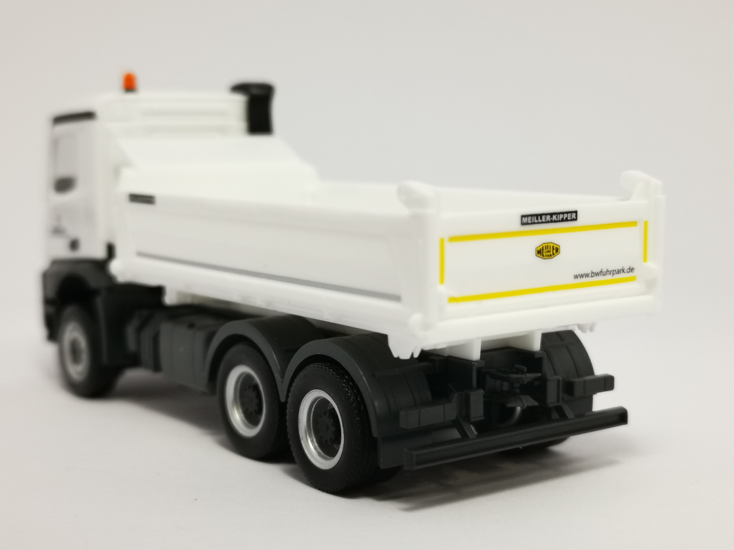 746755 Mercedes-Benz Arocs S Kipper-LKW "BW Fuhrpark Service" Herpa