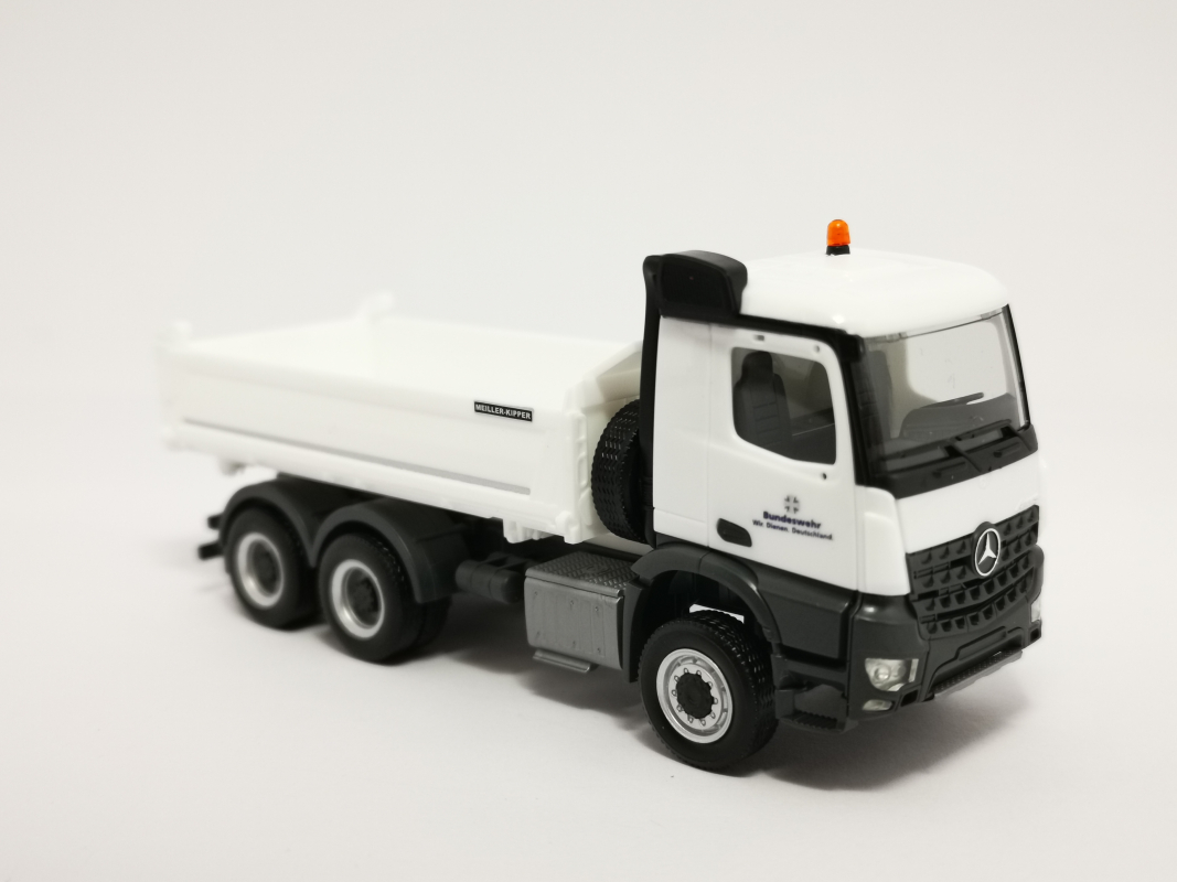 746755 Mercedes-Benz Arocs S Kipper-LKW "BW Fuhrpark Service" Herpa