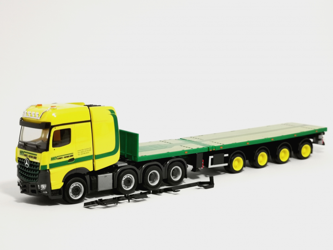 312905 Mercedes-Benz Arocs Bigspace SLT Teletrailer-Sattelzug "HKV Krane"  Herpa