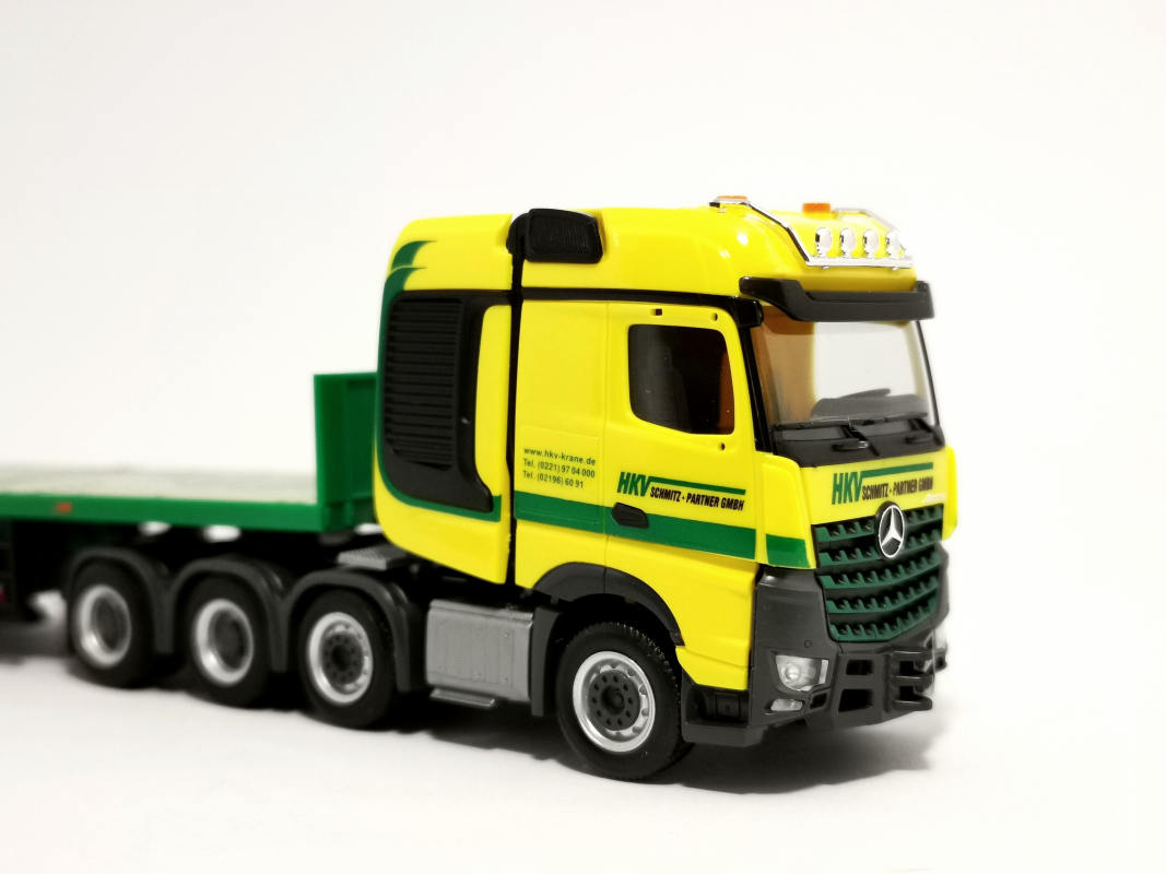 312905 Mercedes-Benz Arocs Bigspace SLT Teletrailer-Sattelzug "HKV Krane"  Herpa