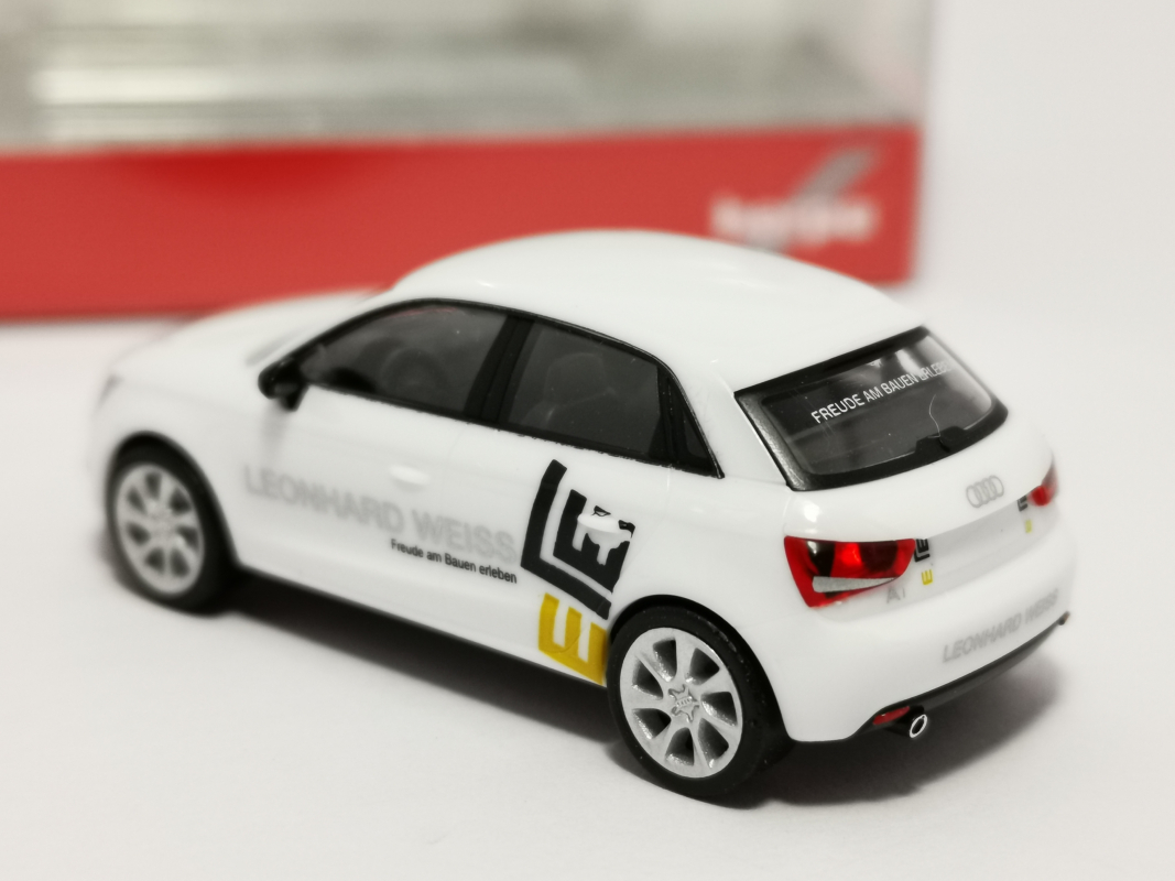 946643 Audi A1 5-türig, "Leonhard weiss" Herpa