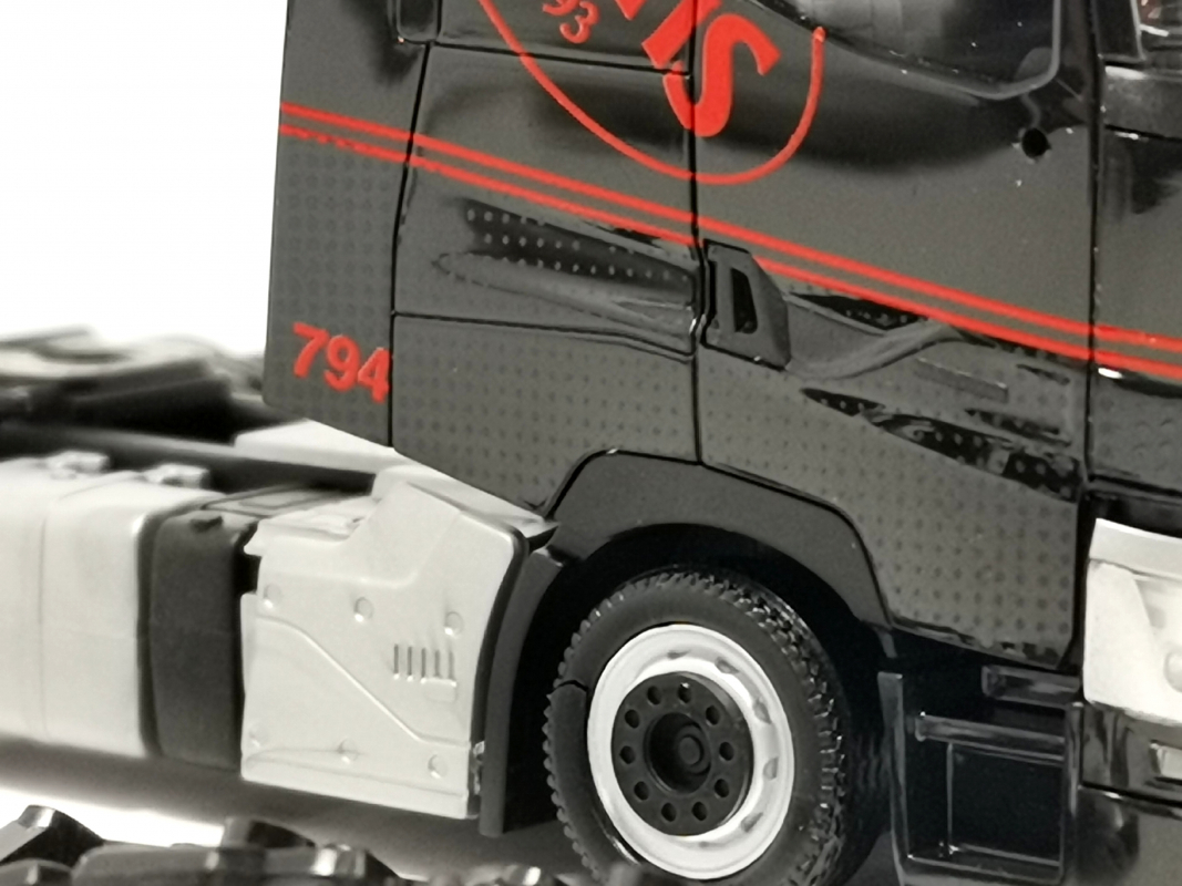 Renault T Lowliner Zugmaschine „Zentis Aachen“ Herpa