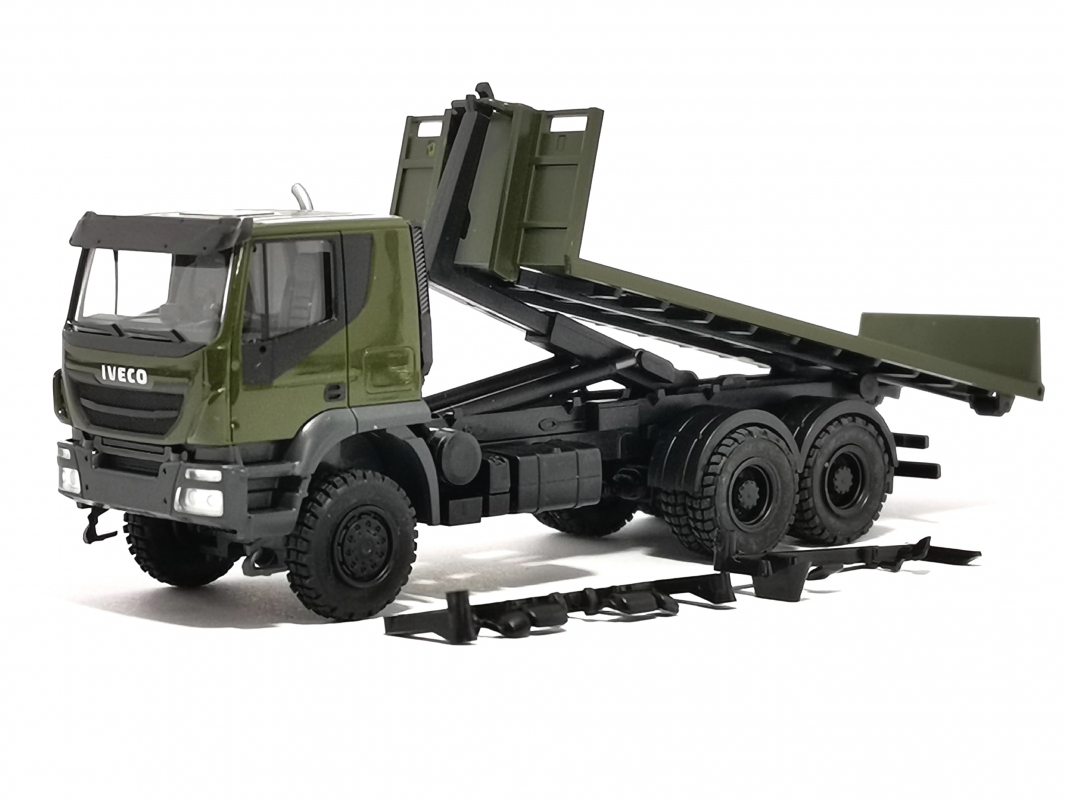 746526 Iveco Trakker 6x6 Abrollflat-LKW "Bundeswehr" Herpa