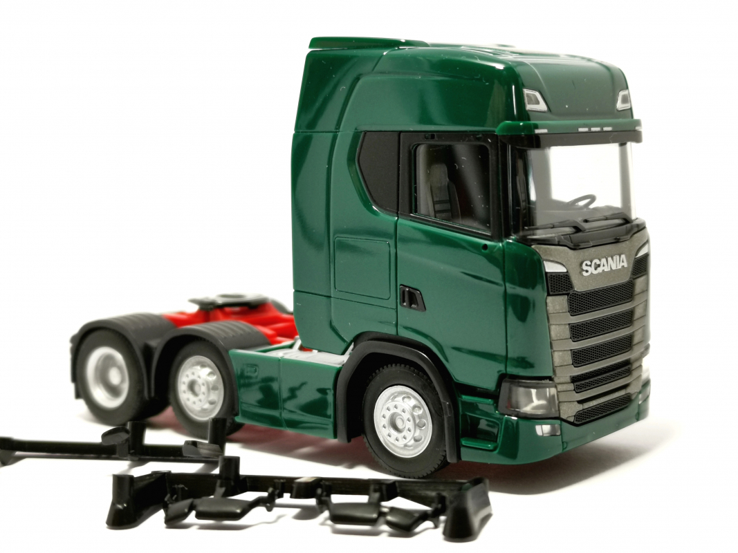 307543-003 Scania CS 20 HD 6x2 Zugmaschine, moosgrün Herpa -