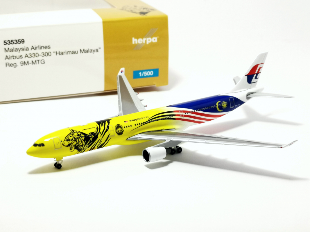 535359 Malaysia Airlines Airbus A330-300 “Harimau Malaya” – 9M-MTG 1/500