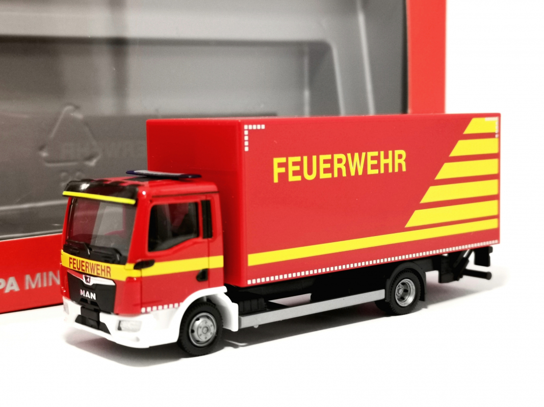 096829 MAN TGL CC Koffer-LKW mit Ladebordwand „Feuerwehr Einsatzleitung“ Herpa