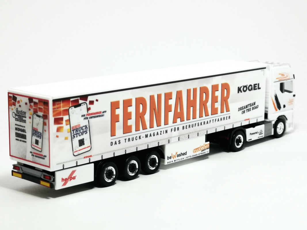949743 MAN TGX GX Gardinenplanen Sattelzug "Justen Transporte" Herpa