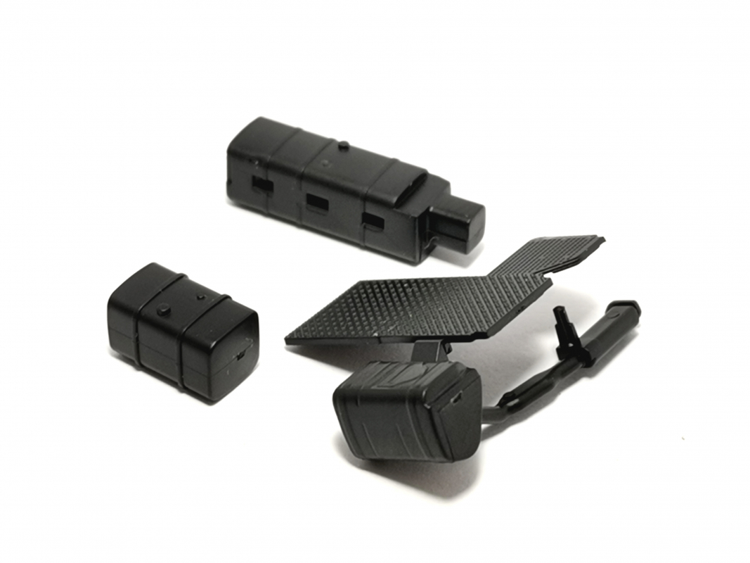 1x Tank/Auspuff Set für Scania CS20 V8 Zugmaschine, schwarz 008 Herpa