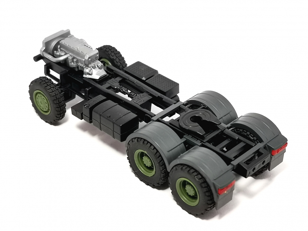 Fahrgestell für Iveco 3a, oliv Herpa